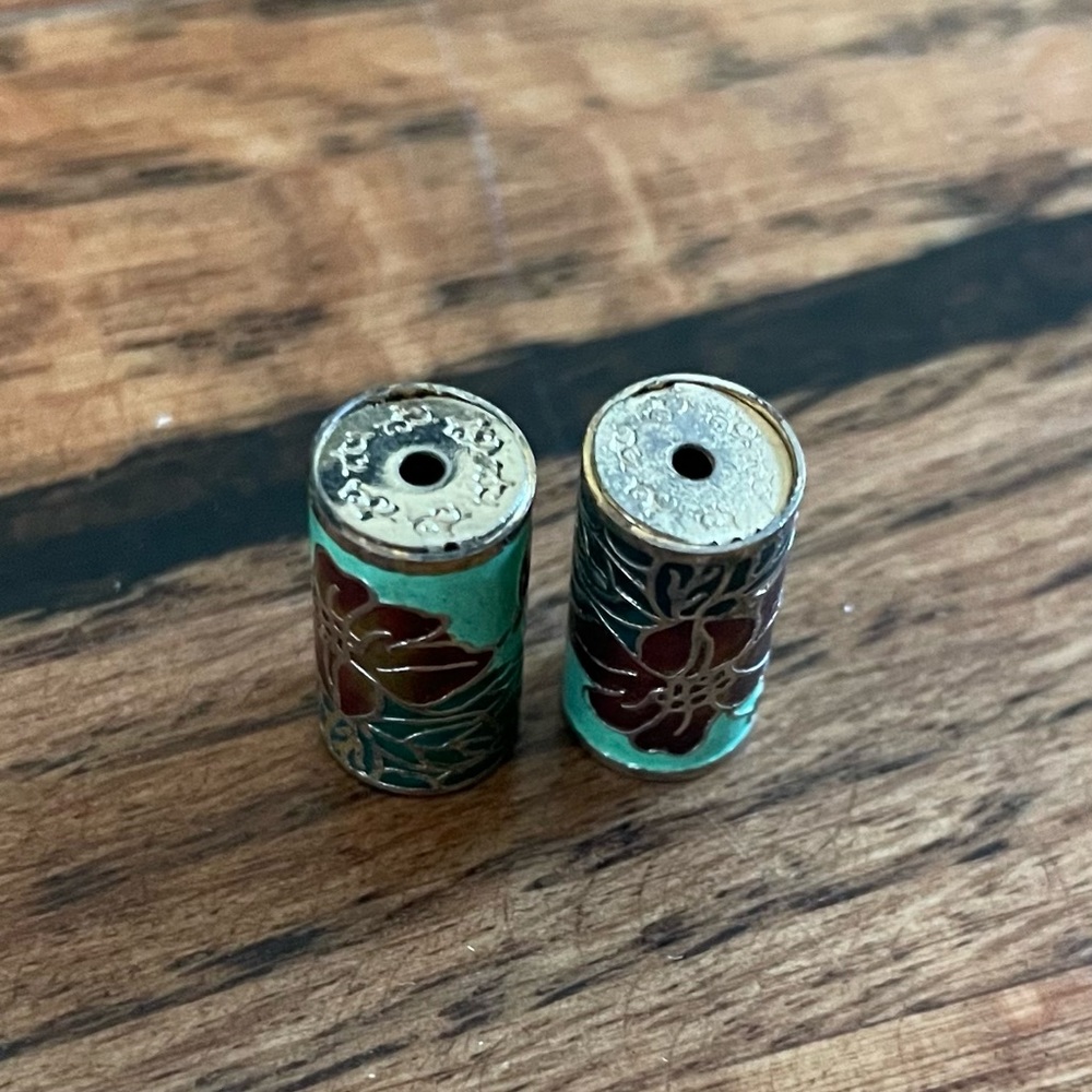 Set of 2 - Metal Floral Beads - Picture 2 of 4
